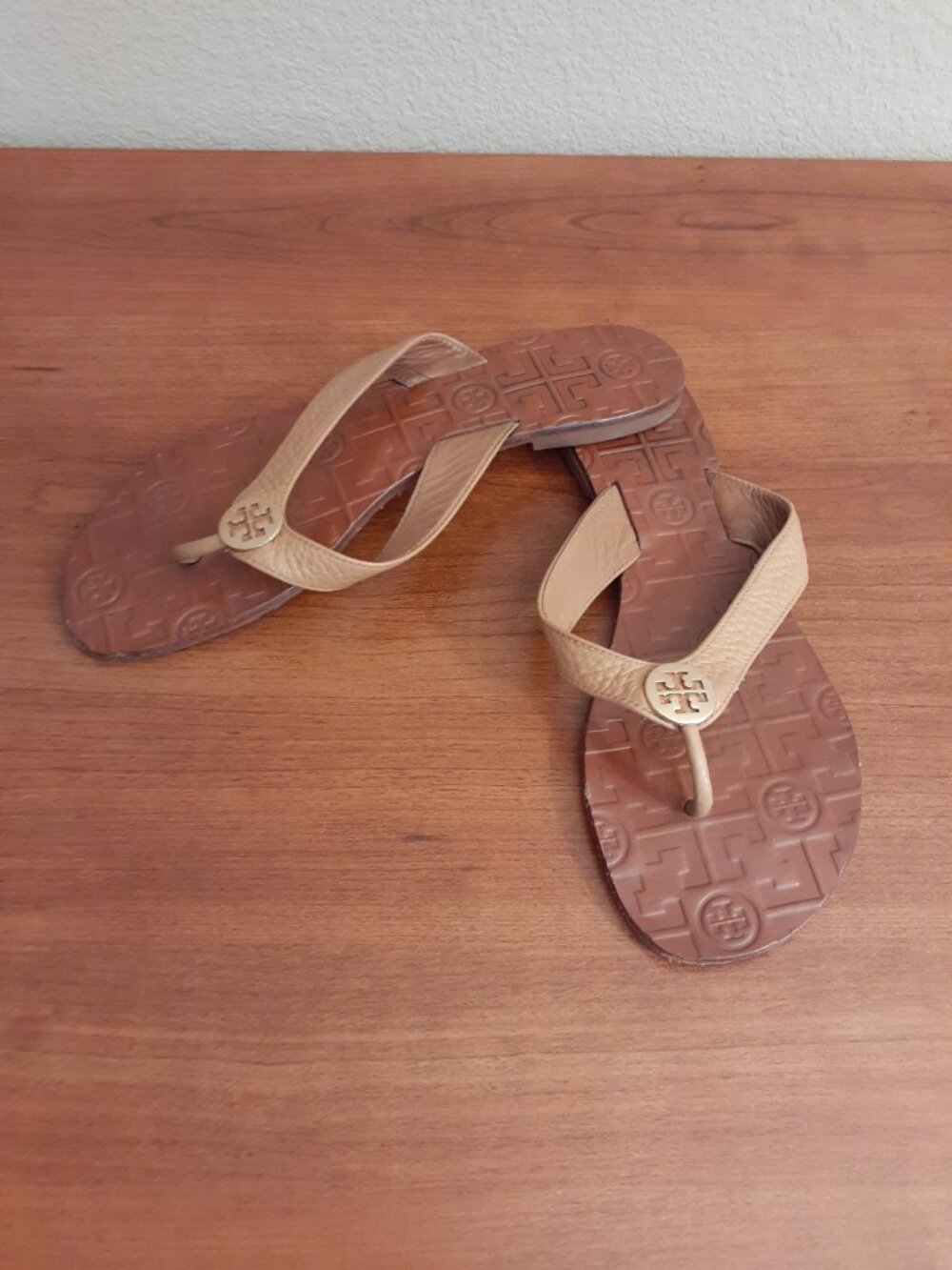 Tory Burch Leather Flip Flop Shoes